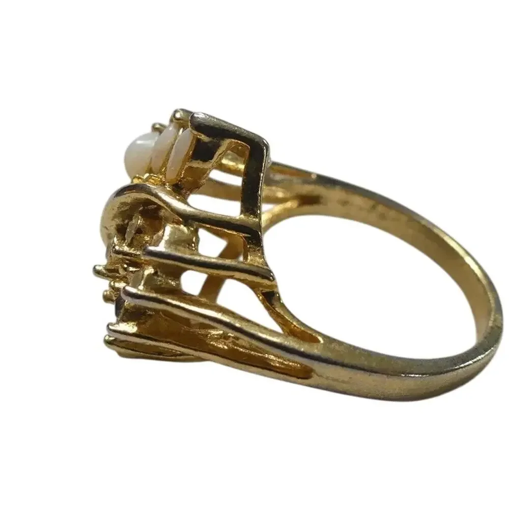 Vintage Crystal & Milk Glass Cocktail Ring